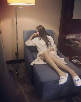 就是喜欢小恩雅主播照片