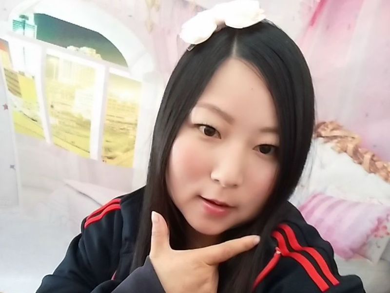 小七璐璐的主播海报
