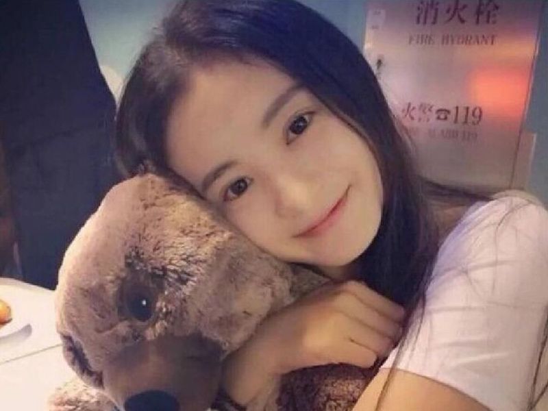 超级奶油小蘑菇的主播海报