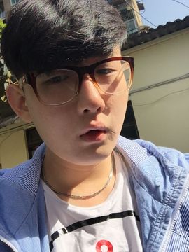 新人求关注求支持主播照片