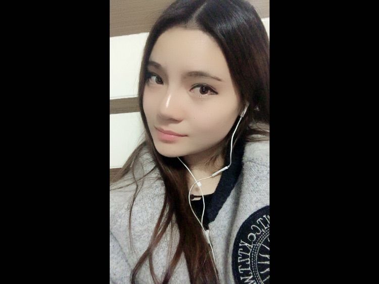 这个少女不太冷的主播照片