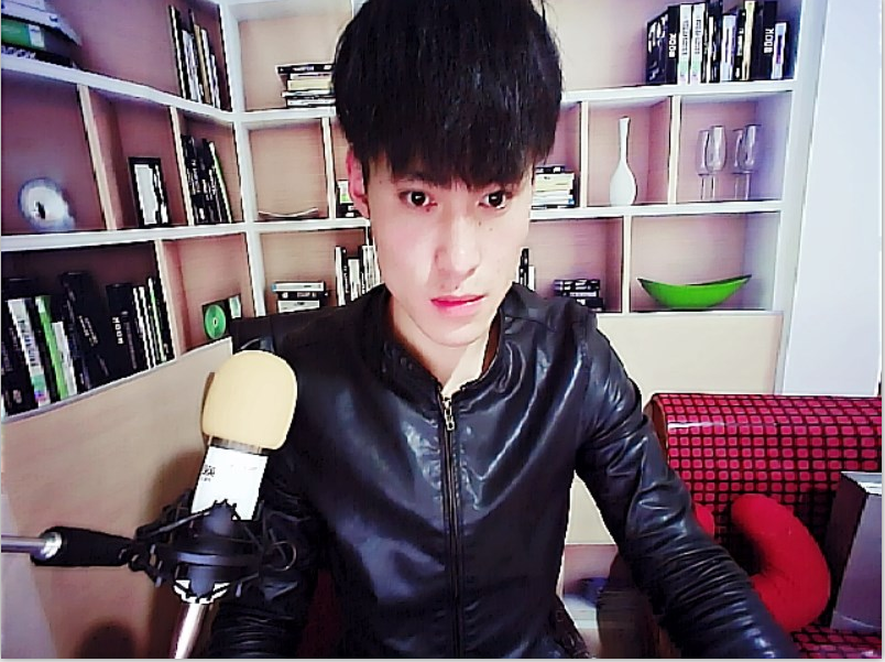 歌机，李小鑫主播照片