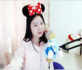 琴琴新人求关注主播照片