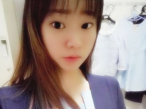 小S.海报