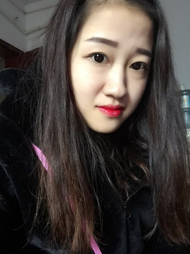 牙不齐小姐hh主播照片