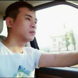 碰嗒鬼主播照片