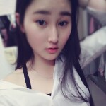 小啊琳。海报