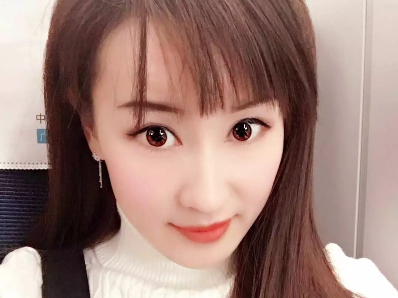 、小唯的主播海报