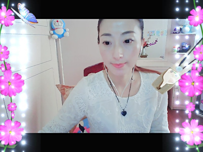 小小傻桃儿的主播照片