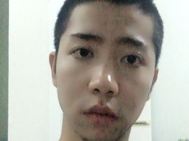 扯着嗓子唱着歌主播照片