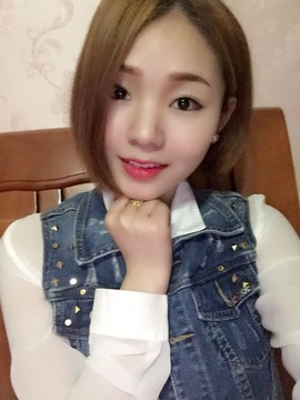 傣族混血糖糖主播照片