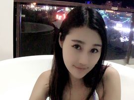 凌凌柒宝主播照片