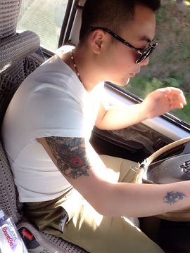 MC博涛主播照片