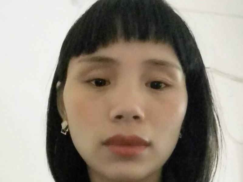 茹v烟的主播海报
