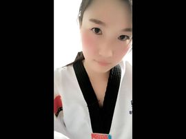 回眸一笑百媚生之妖妖主播照片