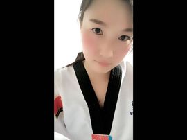 回眸一笑百媚生之妖妖主播照片