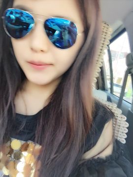 九小九，主播照片