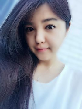 九小九，主播照片