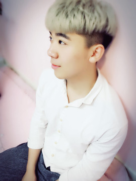 李小九。主播照片