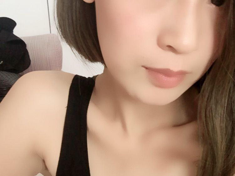 请叫我H君的主播照片