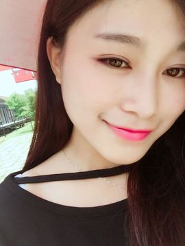 黛娜丶主播照片