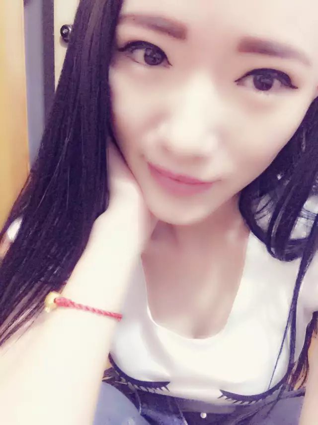 以前对象的主播照片