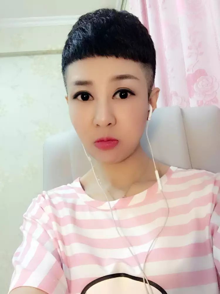 ╰❥丶谁在爱你﹍☂的图片