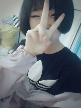 寒晓涵主播照片