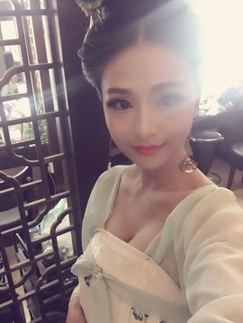 风中的风铃主播照片