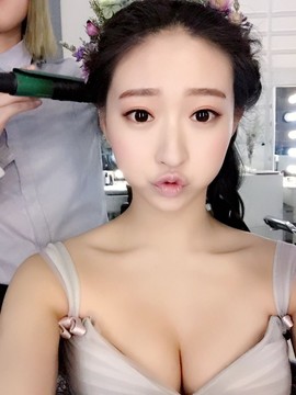 风中的风铃主播照片
