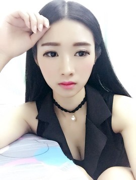 亲切家族主播照片
