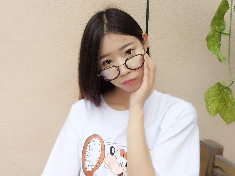 叶子木有腰的主播海报