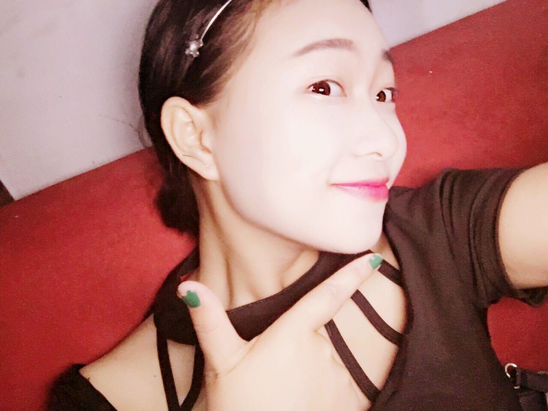 爱冬天的秋大婶呀！的主播海报