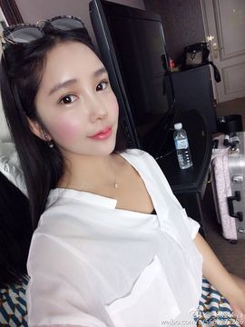 十一女团-芭比主播照片