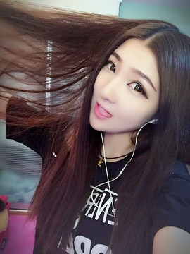 风中的风铃主播照片