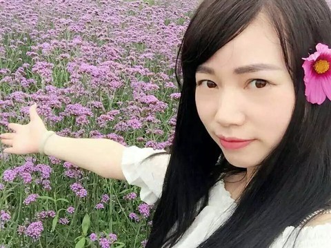 梦醒繁花落🌸海报