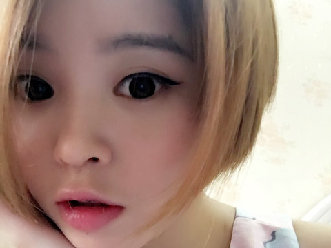 🌸露爷海报