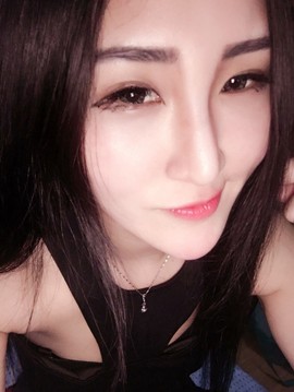 大聆听温主播照片