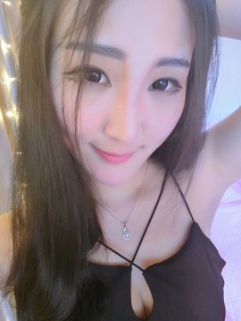 大聆听温主播照片