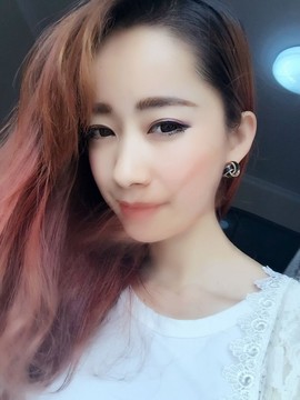 大聆听温主播照片