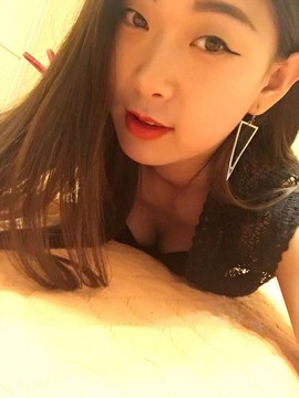 亲切家族主播照片