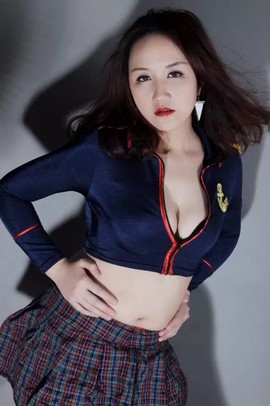 亲切家族主播照片