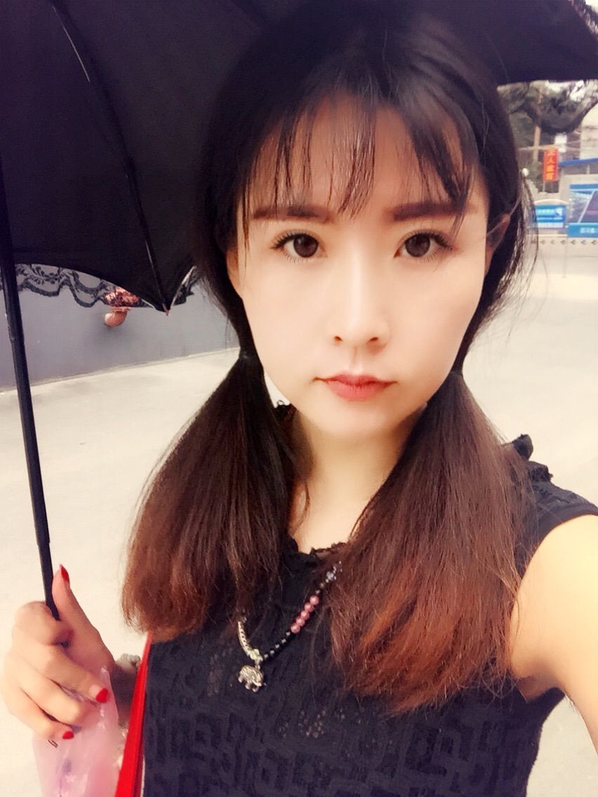 小美宝儿的主播照片