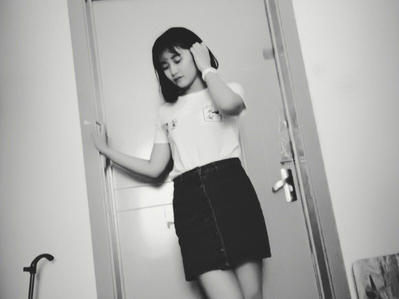 贝塔ღ的主播海报