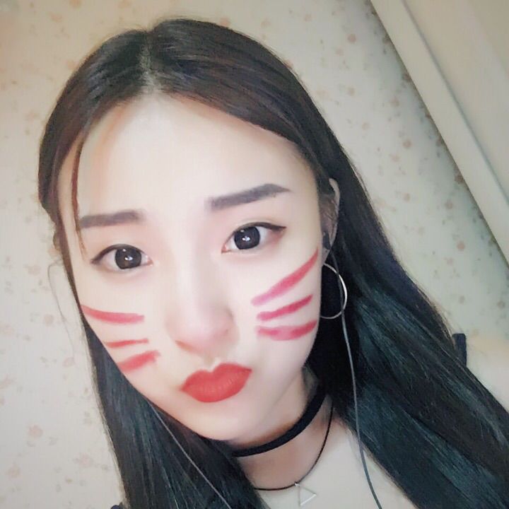 十一女团🌸玥小花主播照片