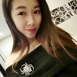 大聆听温主播照片