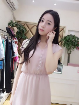 大聆听温主播照片