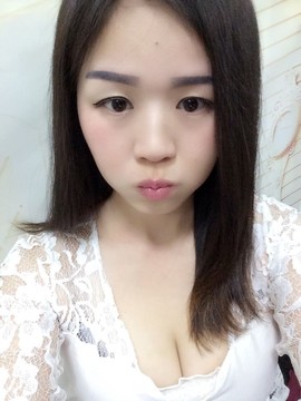亲切家族主播照片