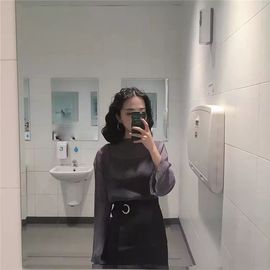 「王不吝停播一个月主播照片