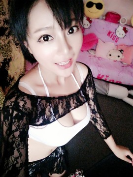 亲切家族主播照片